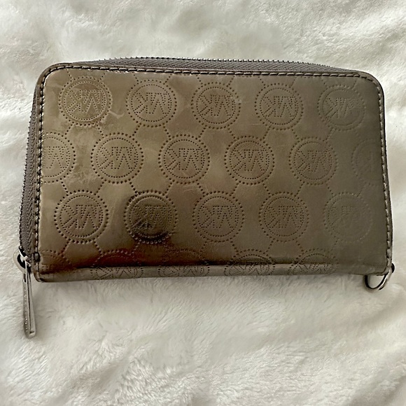 Michael Kors Jet Set Travel Continental Black Zip Around Wallet - Picture 3 of 7